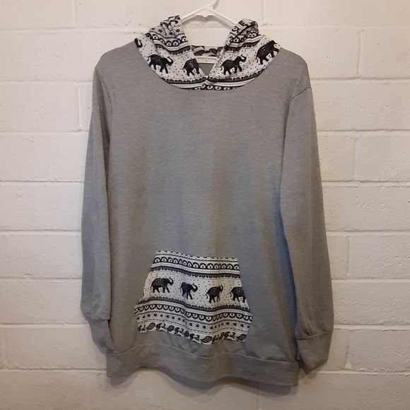 Tops - Woman's Hooded Sweatshirt with Elephant print XL